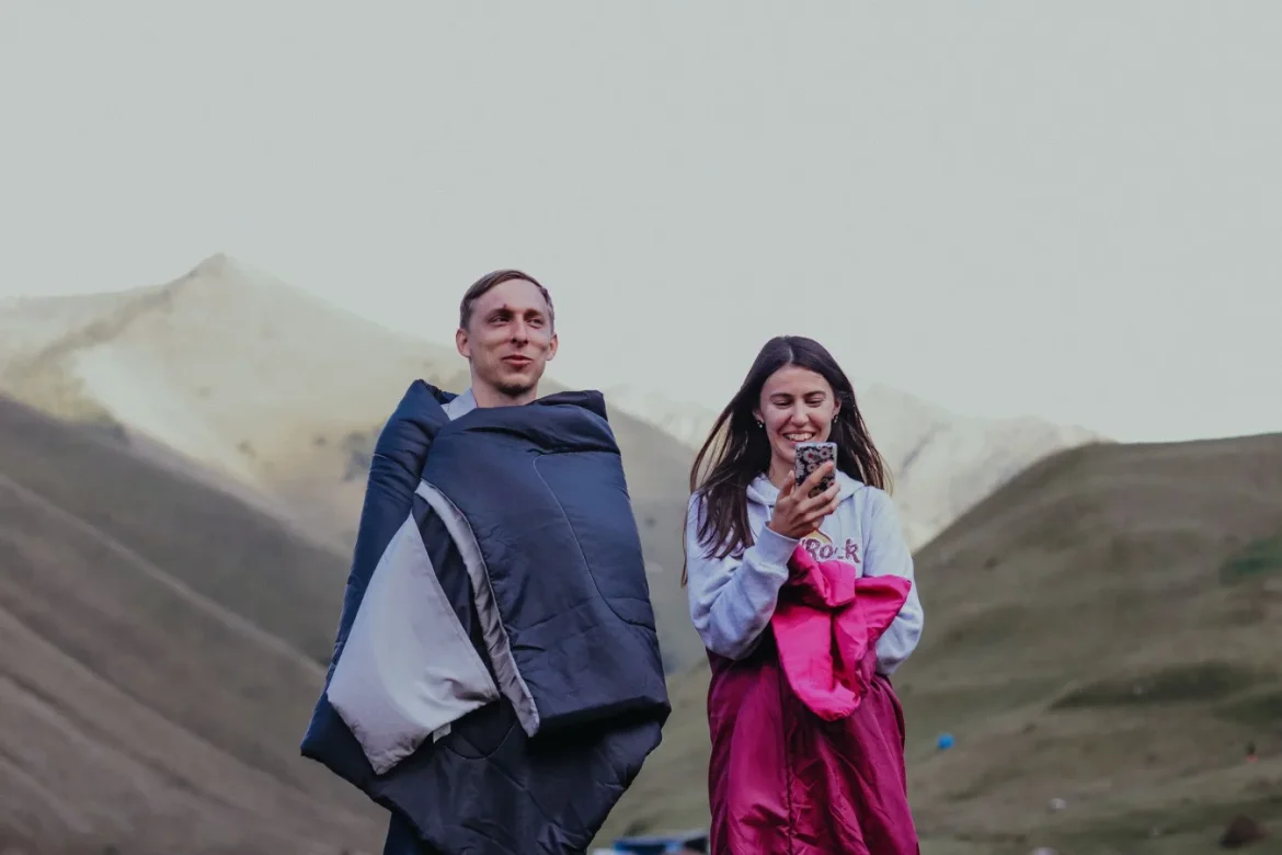Army Sleeping Bag: What Buyers Should Know - army sleeping bag