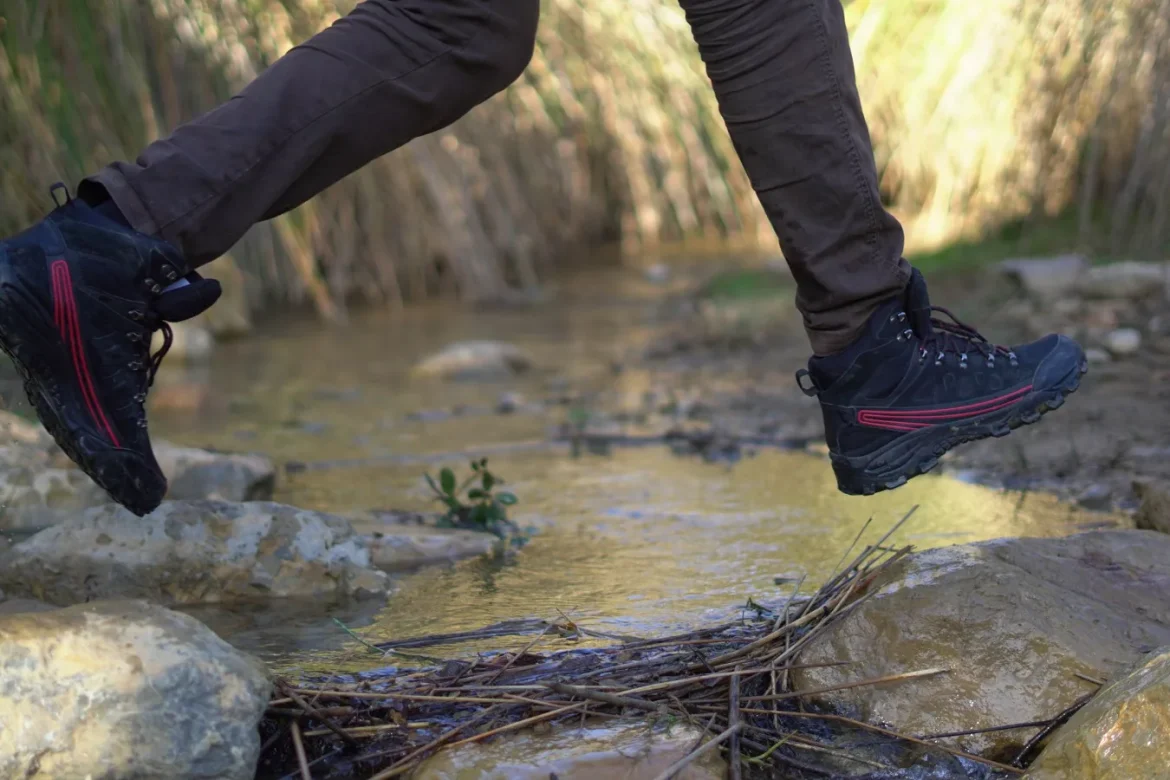 Best Lightweight Hiking Boots: Buyer Guide - best lightweight hiking boots