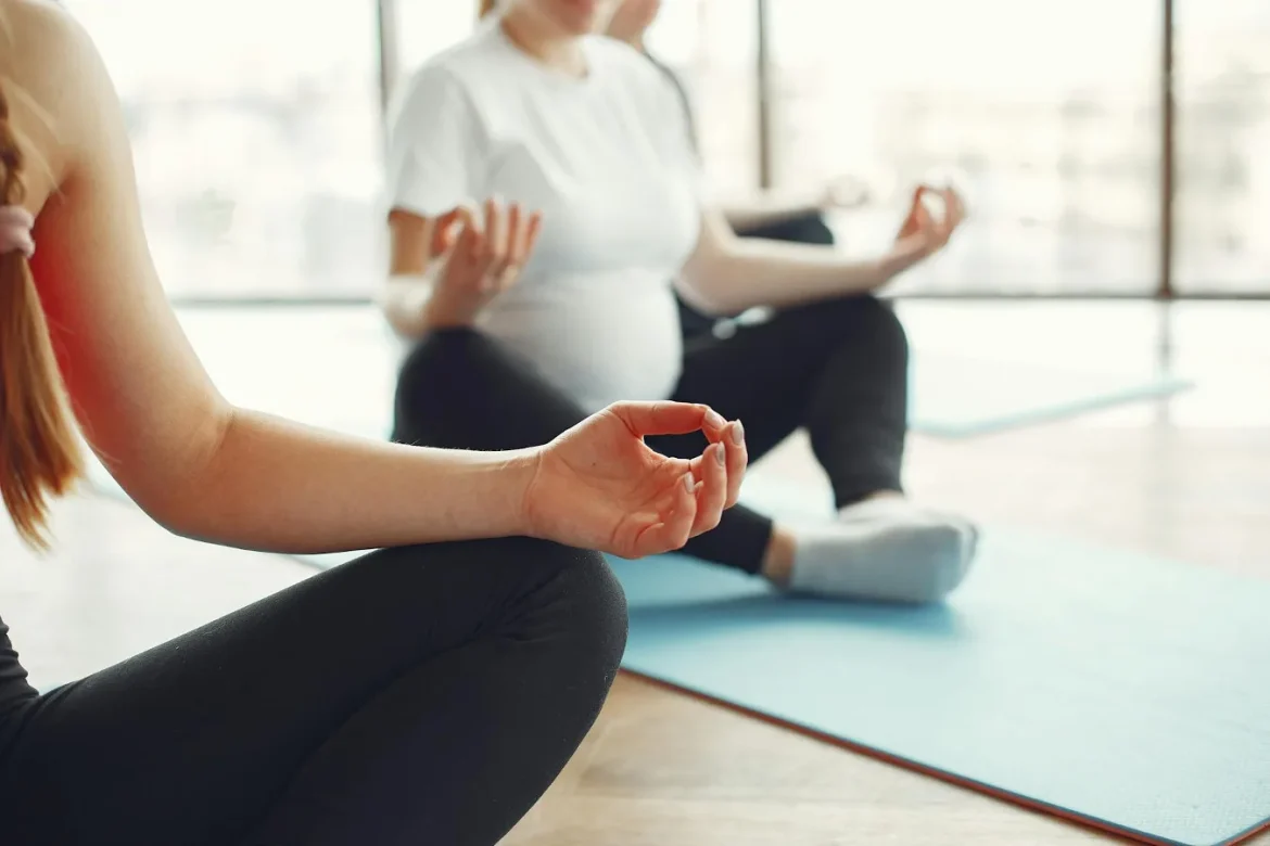 Best Maternity Leggings: A Buyer’s Guide - best maternity leggings