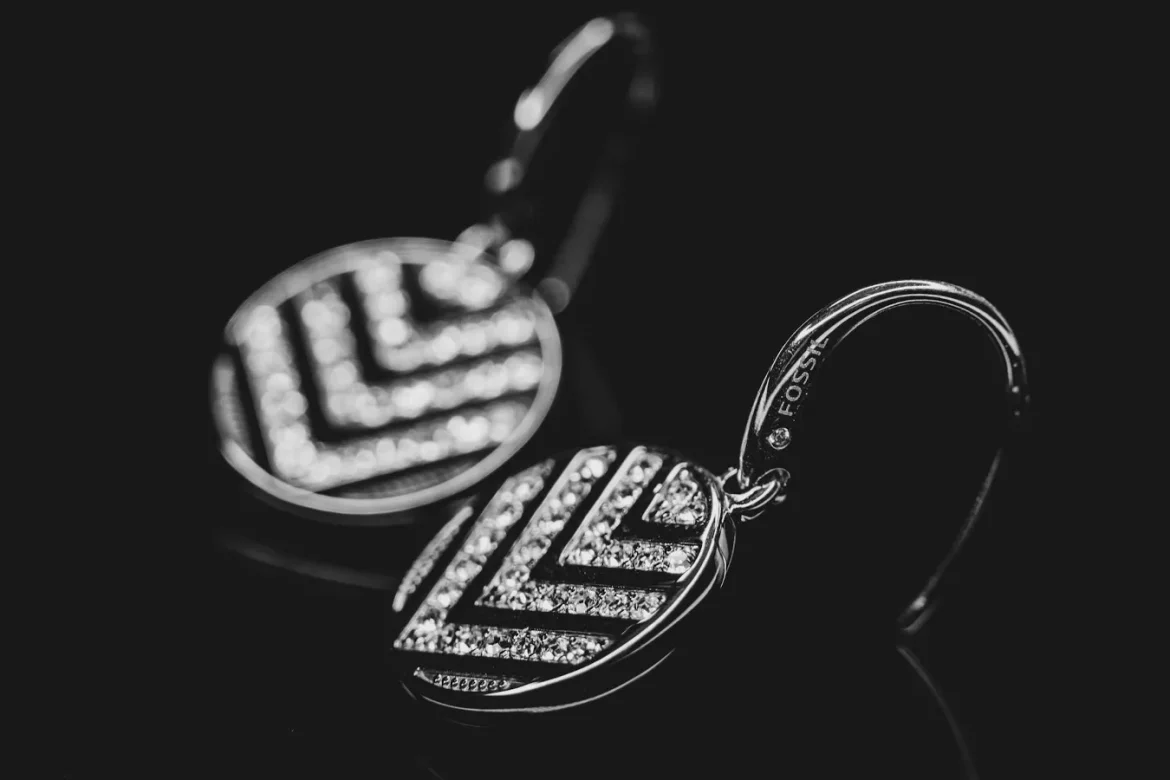 Diamond Drop Earrings for Women: Buying Guide - diamond drop earrings for women
