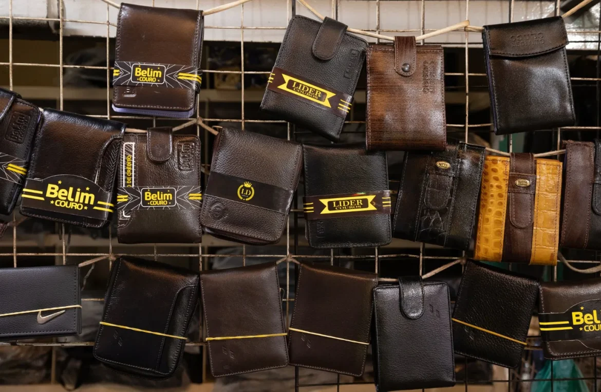 Engraved Wallets for Men: A Buyer’s Guide - engraved wallets for men