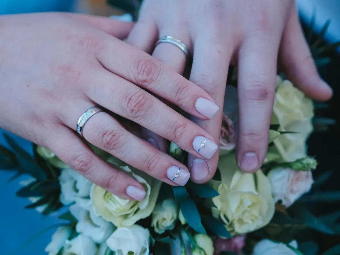 Floral Engagement Rings: Buyer Guide - floral engagement rings