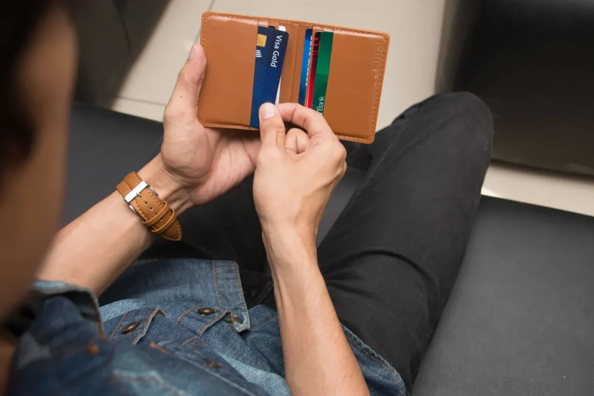 Hooey Wallets for Men: Buying Guide - hooey wallets for men