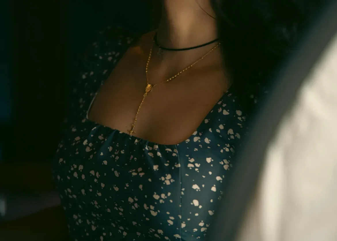 How to Choose a Layered Gold Necklace - layered gold necklace