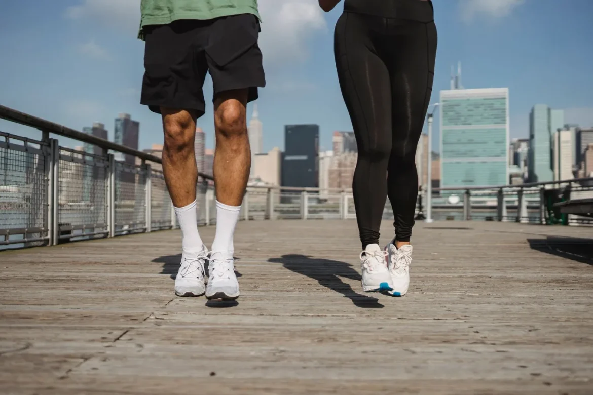 Men's Running Leggings: Buyer Guide - mens running leggings