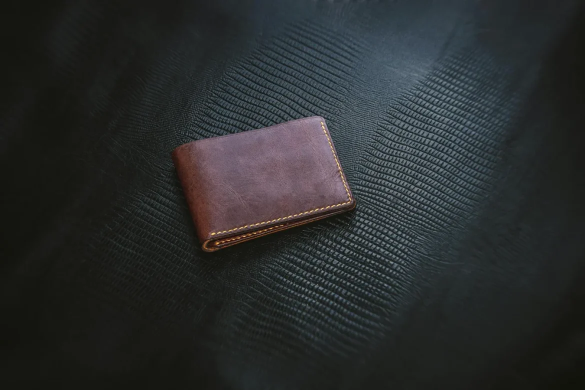 Slim RFID Wallets for Men: What to Look For - slim rfid wallets for men