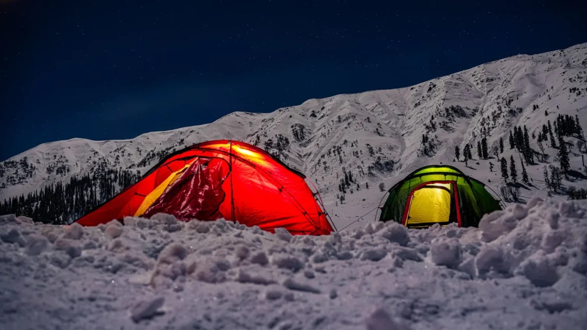 How to Choose a Snow Camping Tent - snow camping tent