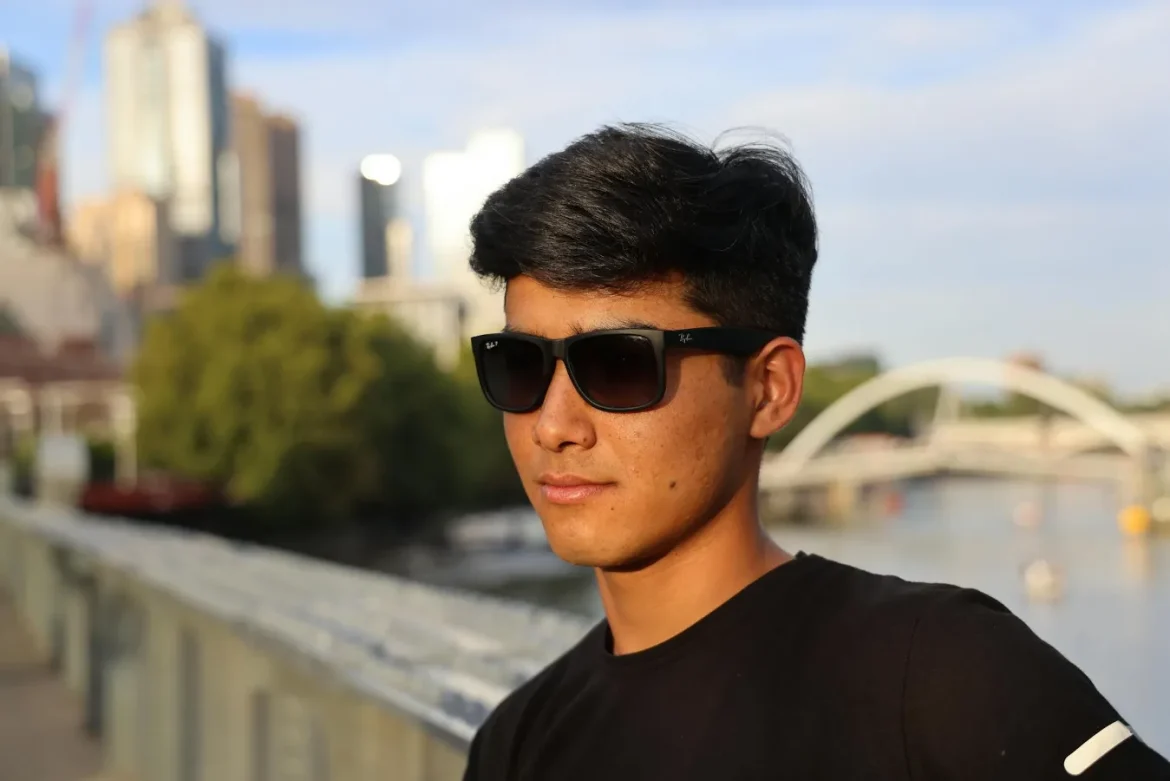 Sunglasses in Black: A Buyer Guide - sunglasses in black
