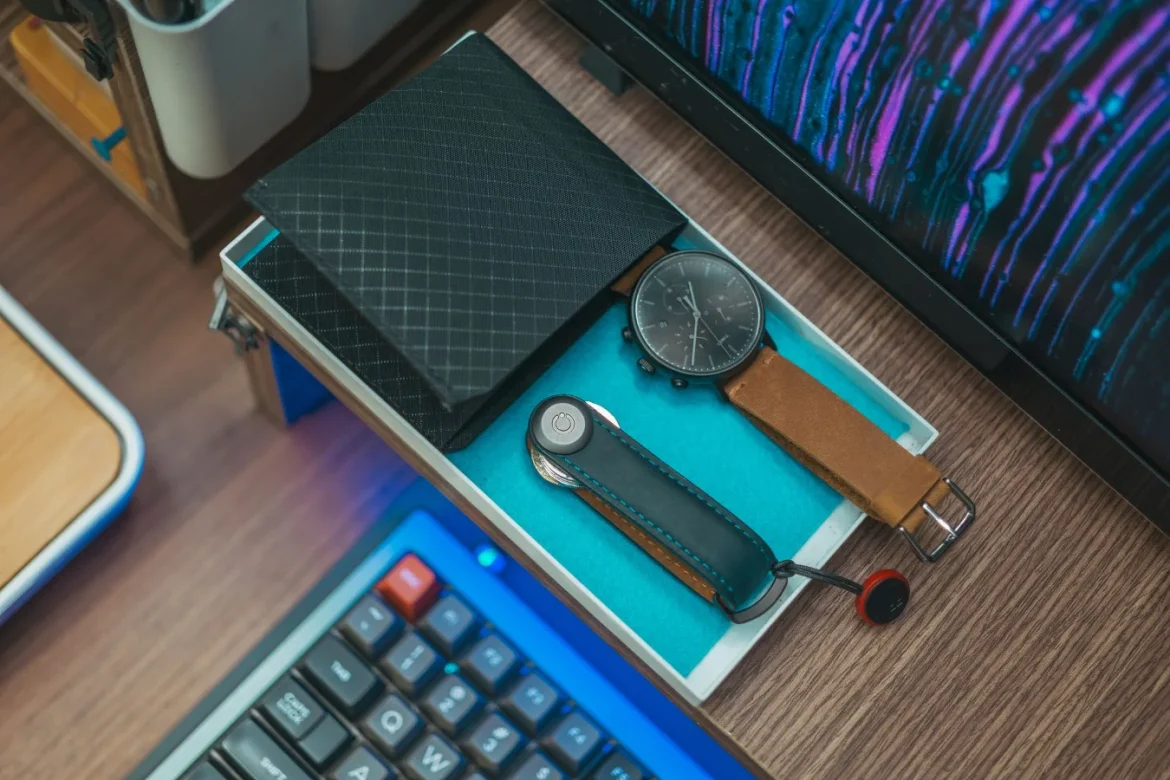 Tactical Wallets for Men: Buyer Guide - tactical wallets for men