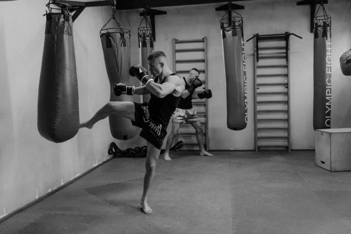 Best Thai Boxing Gym Bags: Buyer Guide - thai boxing gym bag