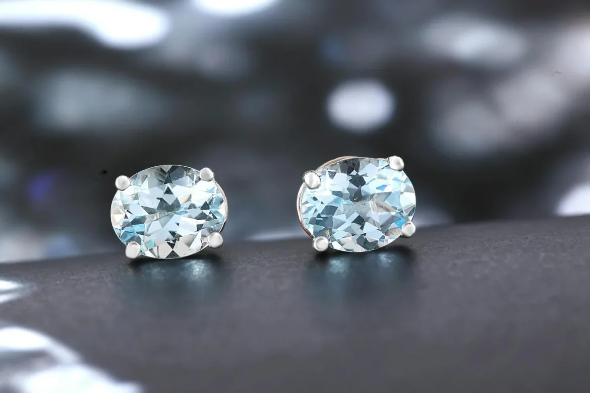 White Gold Stud Earrings for Women: Buyer's Guide - white gold stud earrings for women