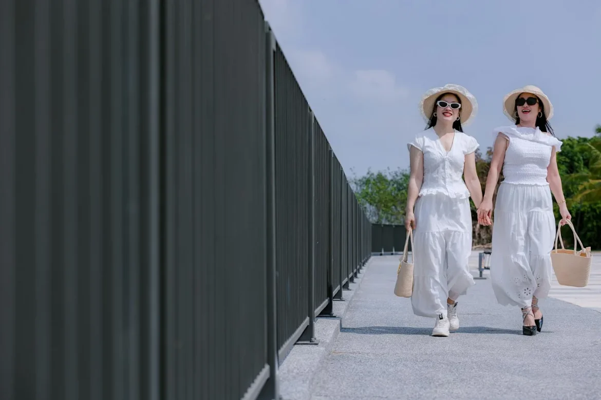 White Maxi Dresses for Women: A Buyer's Guide - white maxi dresses for women