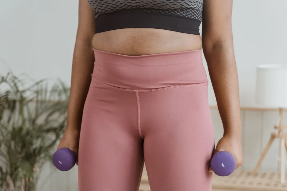 Yoga Pants vs Leggings: Key Differences - yoga pants vs leggings
